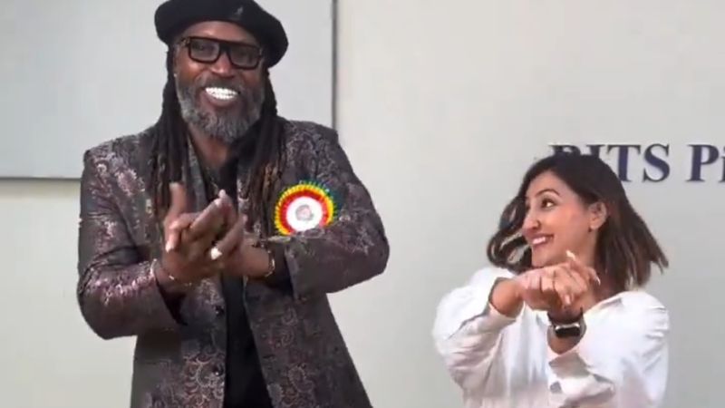 Chris Gayle Dances to SRK's Hit – Internet Breaks