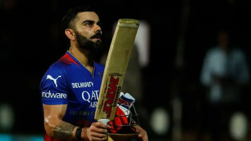 Virat Kohli Motivates RCB Teammates